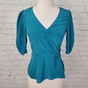 PARKER kelly green 100% silk peplum blouse XS